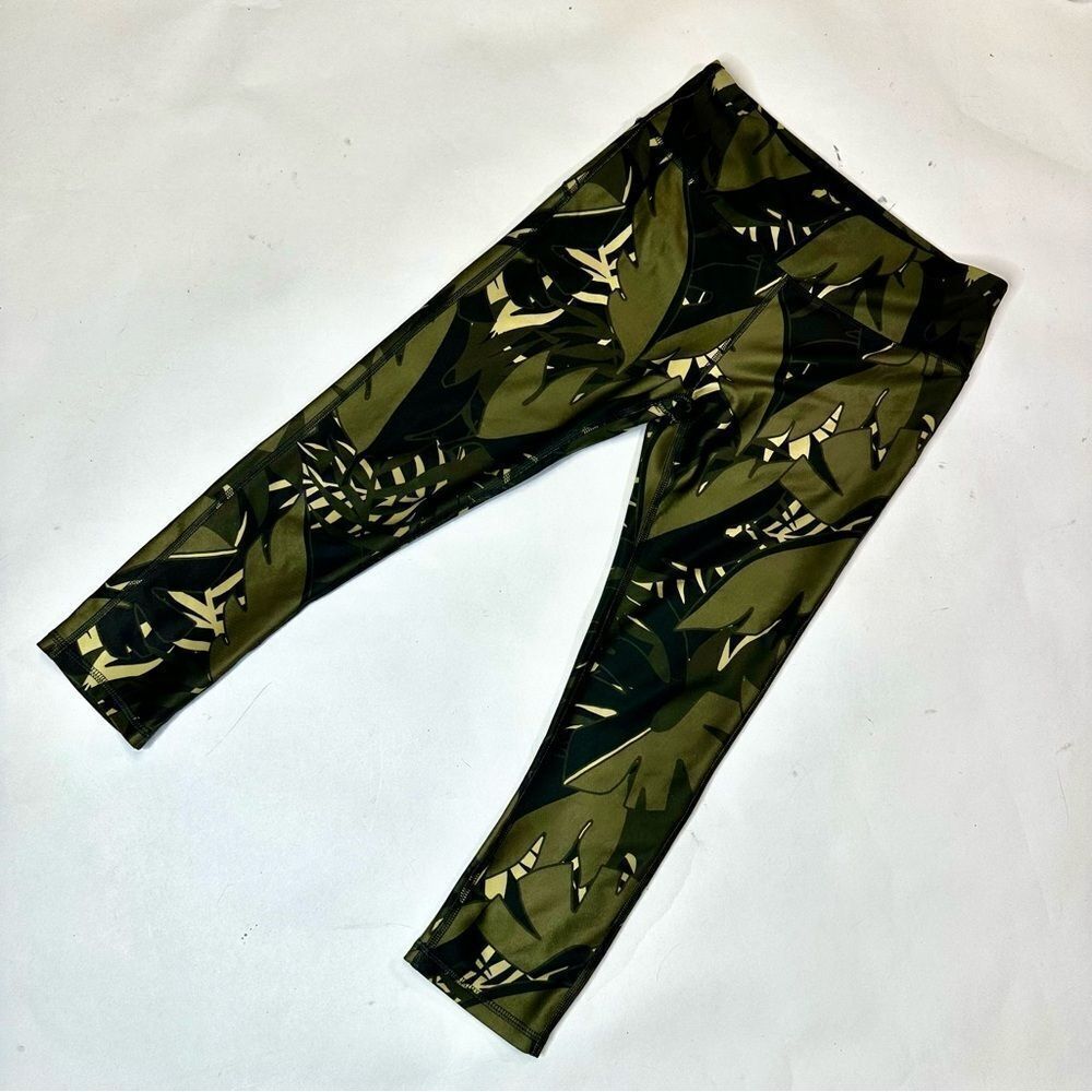 *Marika Sport Palm Printed Capri Legging – Olive Night - Size S